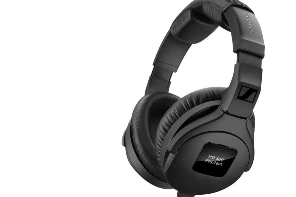 Sennheiser HD 300 PRO studio headphones